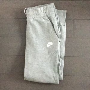 Nike women’s sweatpants